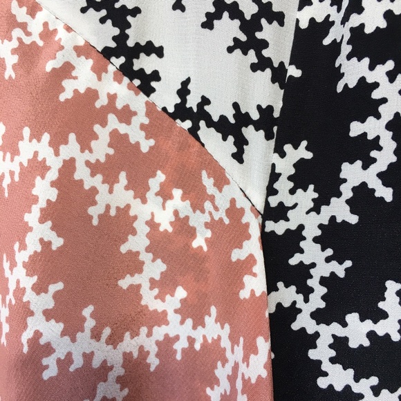 DVF pink ruffle trim midi silk print black white 6 - Picture 9 of 16